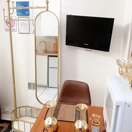 Apartamento Sympathy For 2 Near The Sacre Coeur *